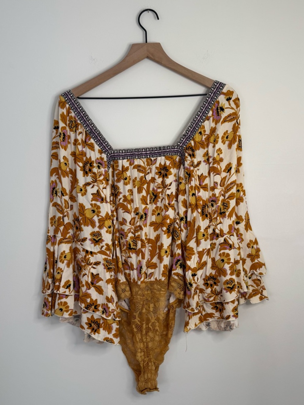 Free People Blooming Boarders Floral Bodysuit Size Large - Picture 3 of 7